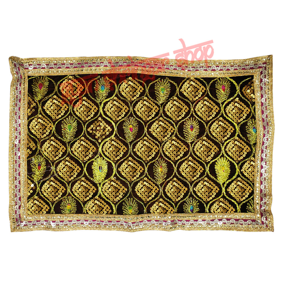 Hand Embroidered Maroon Velvet Chunri